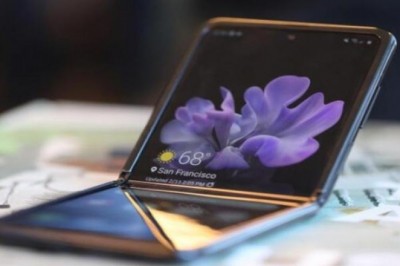 Samsun Yeni Cihazı Katlanabilir Galaxy Z Flip
